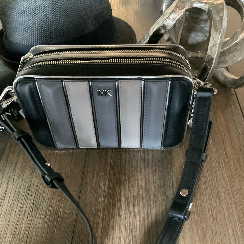 ❌❌sold❌❌Michael Kors - Picture 2 of 7